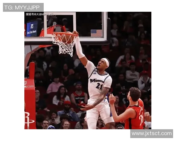 31号火箭与奇才的精彩对决谁能在赛场上笑到最后 31号火箭与奇才的精彩对决谁能在赛场上笑到最后